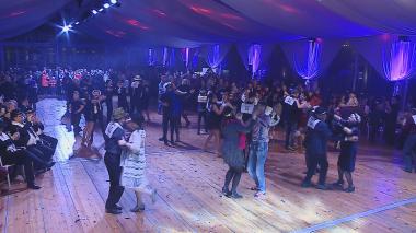 Klimat lat dwudziestych na Balu Zaślubinowym