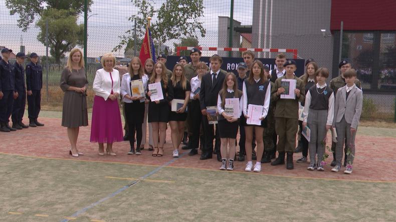 Wybitni uczniowie nagrodzeni