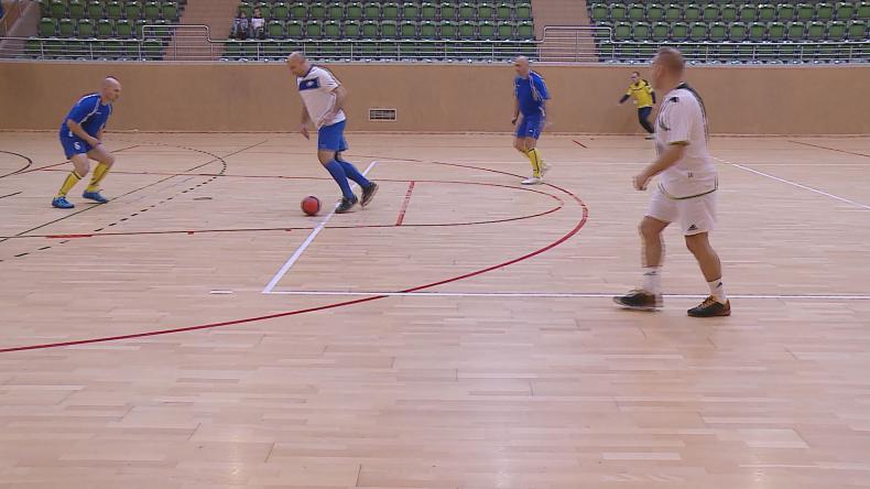 Oldboje tradycyjnie świętowali na boisku