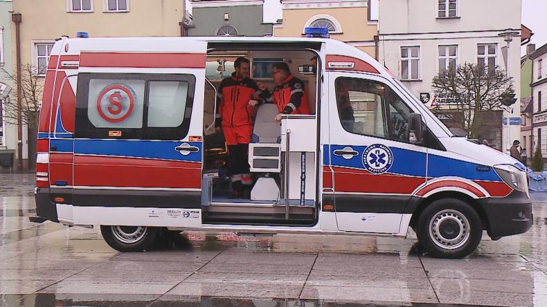 Karetka dla puckiego szpitala oficjalnie przekazana