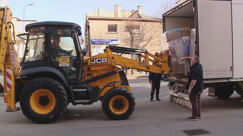 Tir z Anglii wypełniony darami dla uchodźców