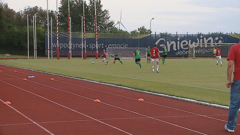 Grała IV liga, Stolem i Orkan z remisami