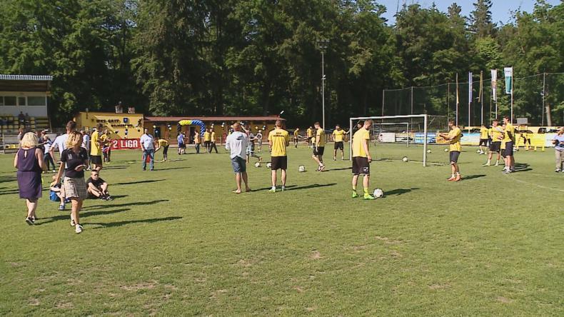 Spotkanie sportowe na Wzgórzu Wolności