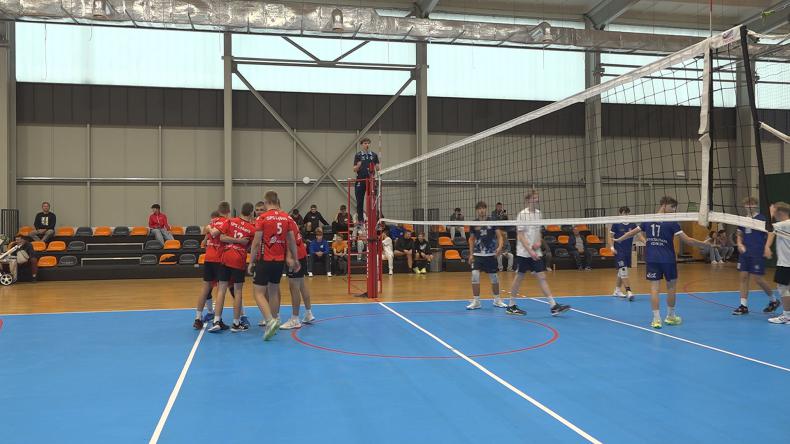 Młodzi siatkarze walczyli podczas KORAB CUP