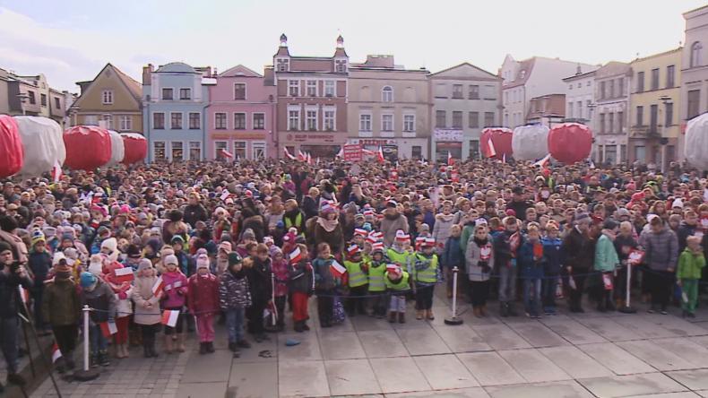 Puck pobił rekord we wspólnym śpiewaniu hymnu