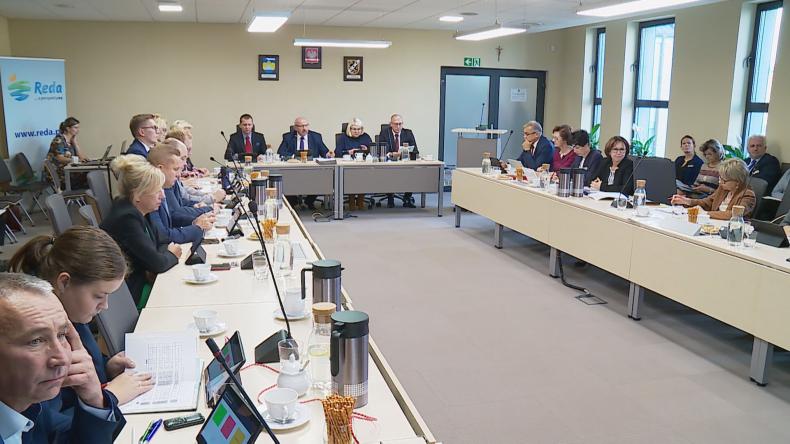 Wyższe podatki w Redzie