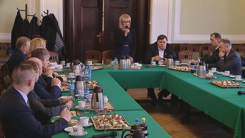 Powiat walczy o parking przy szpitalu