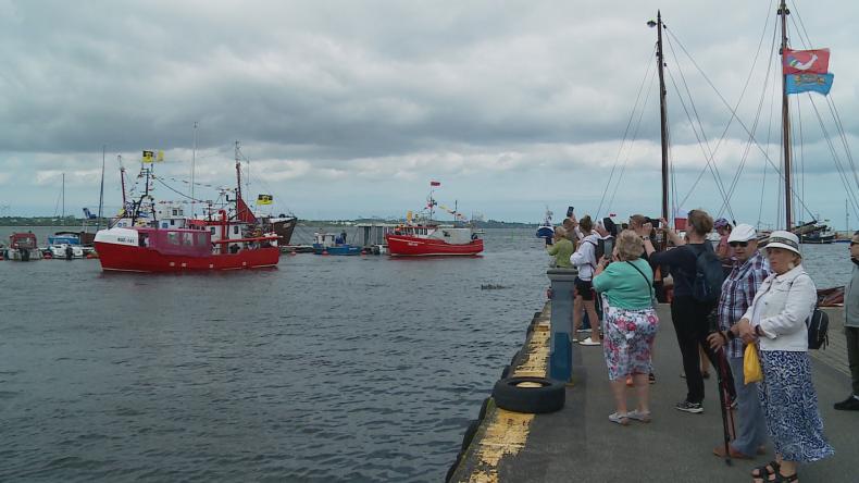 Pielgrzymowali do Pucka przez wody zatoki