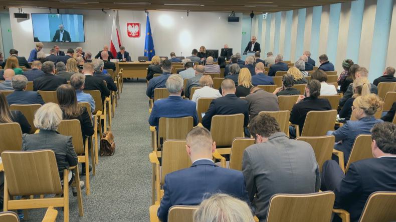 Wysłuchanie publiczne ws. lex pilot