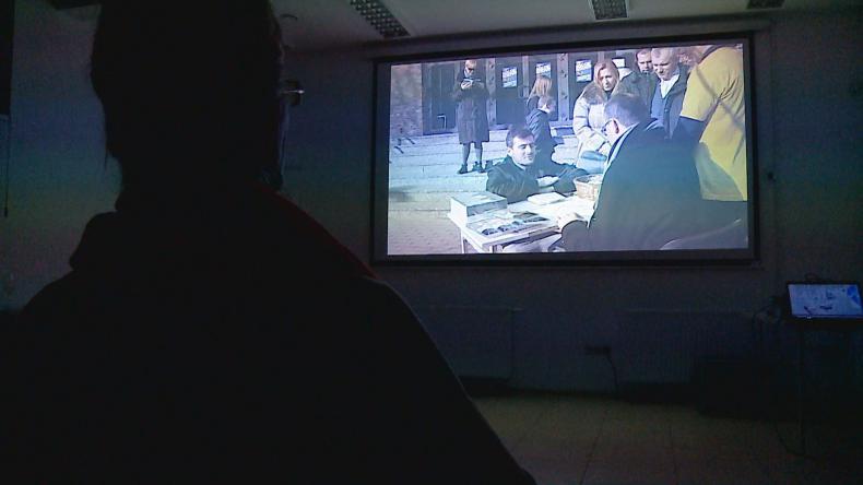 „Śmiertelne życie” obejrzały tłumy