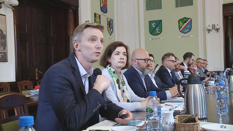 Debatowali nad dojazdem do planowanej "jądrówki"