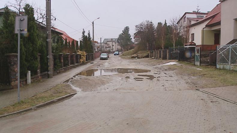 Zalewowa ul. Skarpowa do remontu, ale za kilka lat