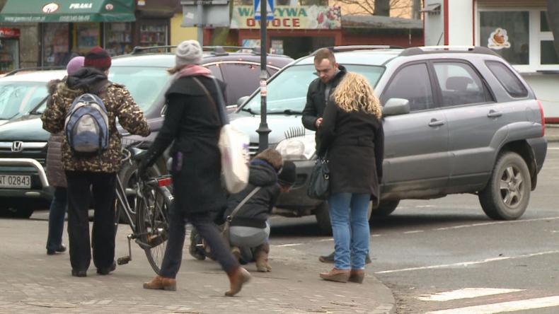 Słaniał się z bólu na ulicy. Zobacz, kto pospieszył na ratunek