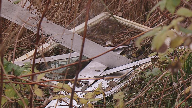 Nie płacą za śmieci i tworzą dzikie wysypiska