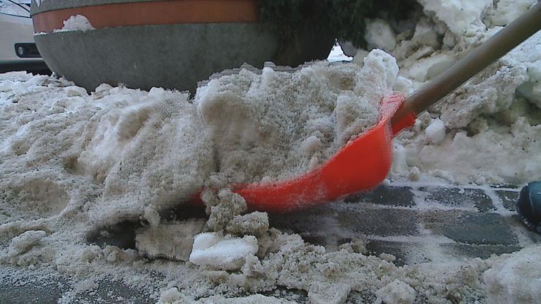 Chodniki dalej pod śniegiem