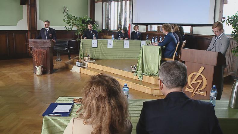 Debata oksfordzka w "elektryku"