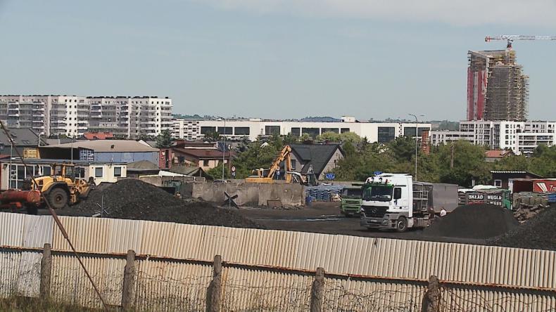 Miało przestać istnieć, a wciąż działa – składowisko węgla