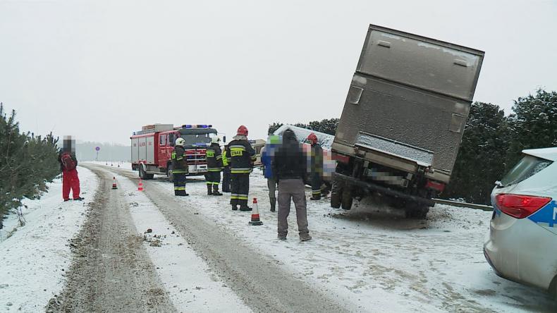 Ślisko na drogach. Od rana wypadki