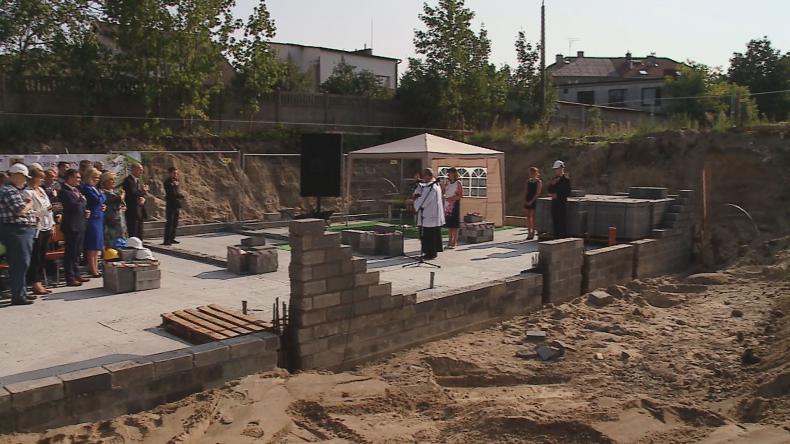 Akt wmurowany, powiększają ognisko „Dziadka” Lisieckiego