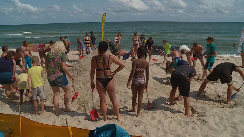 Plażowicze walczą o rekord