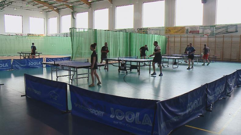 Walczyli o Puchar Wójta w tenisie stołowym